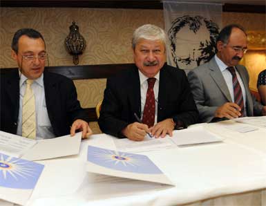 “Güneşkent-Yeşil Antalya Projesi”nin imzaları atıldı...