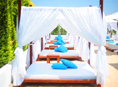 Bianca Beach Bodrum, yaz akşamlarını konserlerle renklendiriyor...