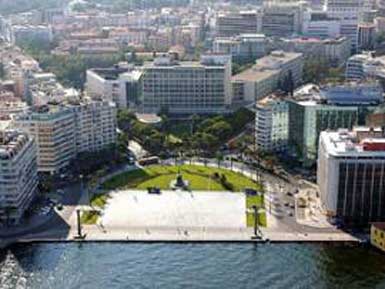 İzmir'de üç yeni otel için imzalar atıldı...