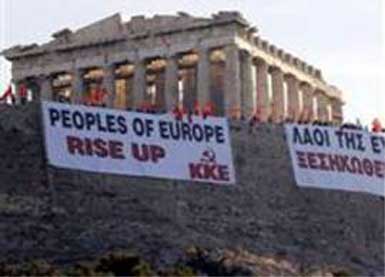 Yunanlılar, turistleri Akropolis'ten kovdu...