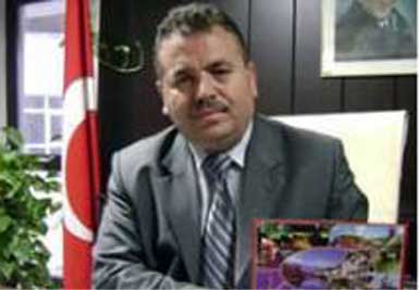 Kente gelen her turisti karşılayan, gezdiren İl Turizm Müdürü...
