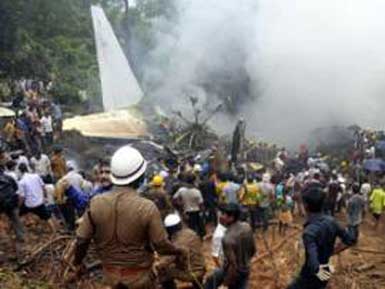 Hindistan’da uçak kazası...