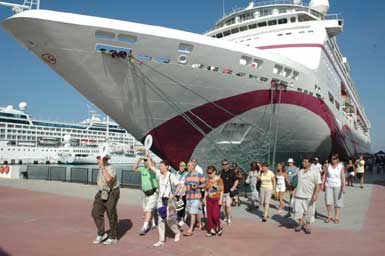 AIDA, Antalya’yı zengin turistler için ‘Aktarma merkezi’ yapacak...