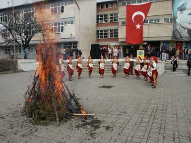 Turizmci, İranlı'yı Nevruz'da yılbaşı eğlencesine bekliyor...