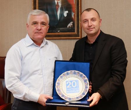 Otel Müdüründen Teşekkür Ziyareti