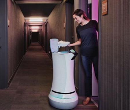 Otel odanızın kapısını bu Robot çalarsa şaşırmayın 