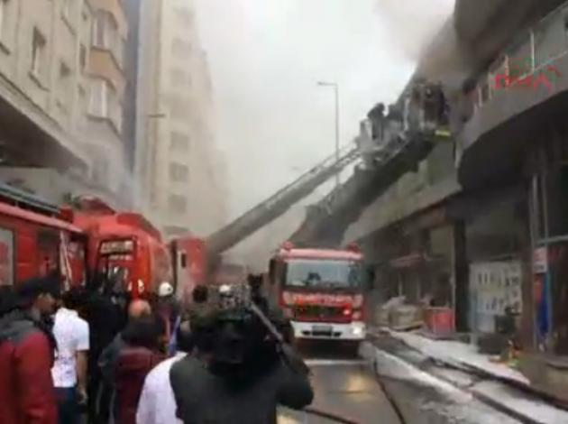 Beyoğlu oteller bölgesinde büyük yangın