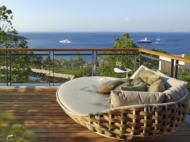 Otellerimizi değil uluslararası ilşkilerimizi renove etmeliyiz