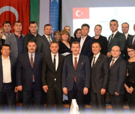 Özbek turizm yöneticilerine Alanya'da eğitim