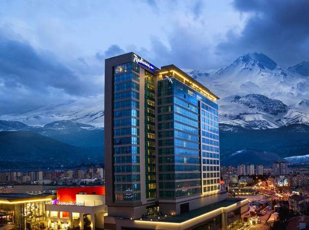 Radisson Blu Hotel Kayseri’ye büyük onur