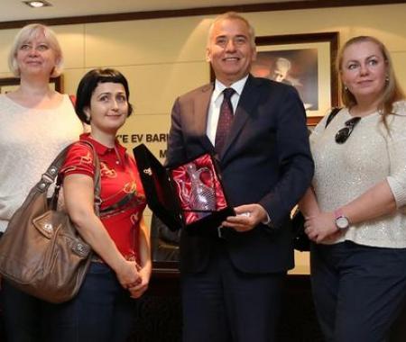 Rus gazeteciler Denizli’ye hayran kaldı