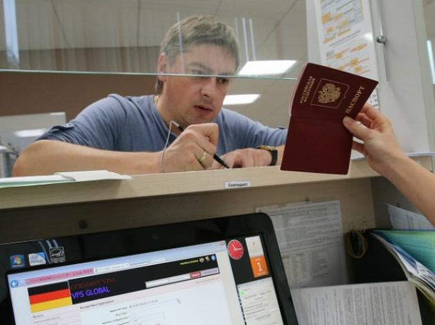 Ruslar pasaportsuz giriş değil, indirim istiyor