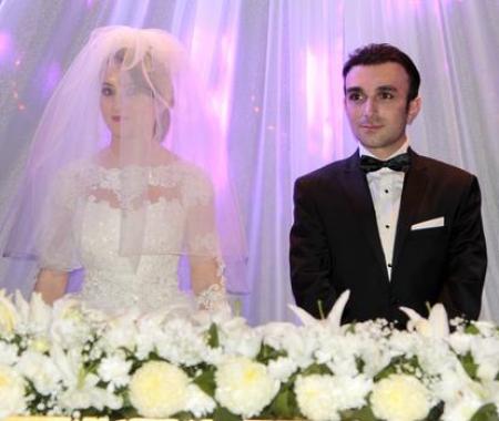 Seçim Aydın oğlunu evlendirdi