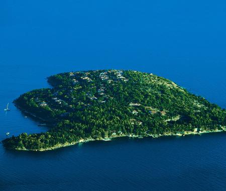 Sedef Adası’na Kral gibi izin