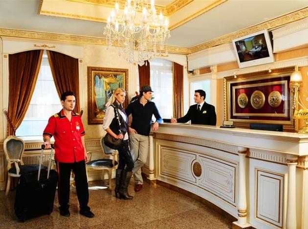 Sektörün 800 bin eğitilmiş personele ihtiyacı var