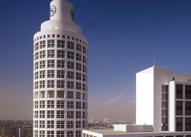 Sheraton Oteli’ne baştan sona bakım lazım...