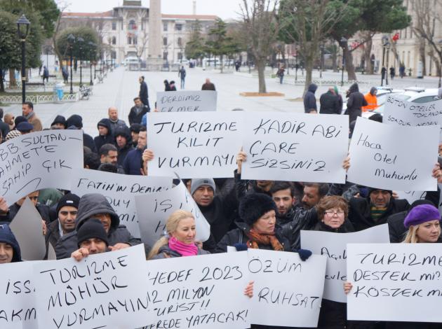 Sultanahmet'te otelciler belediyeyi protestosu etti