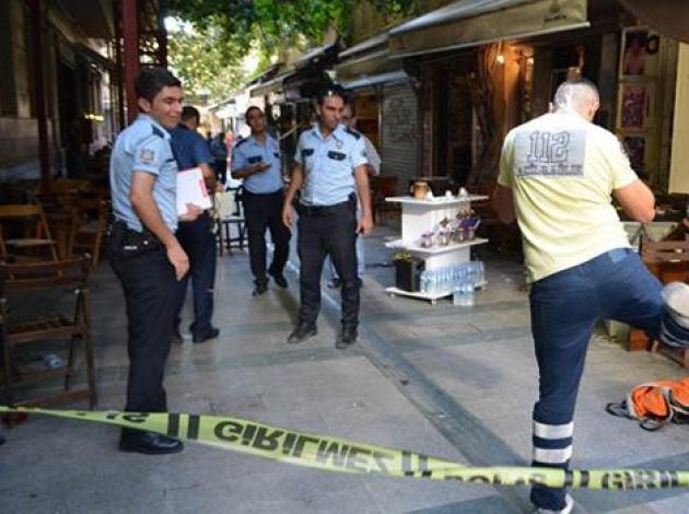 Taksim'de masa-sandalye kavgası: 1 ölü