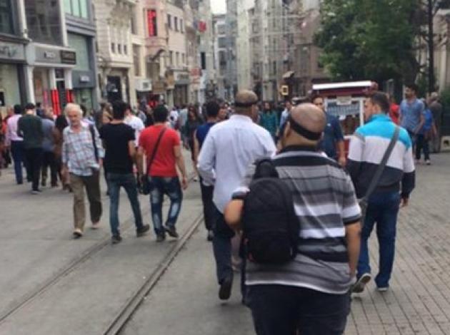 Taksim saç ektiren Araplara kaldı