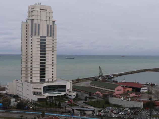 Tartışmalı otel açılıyor