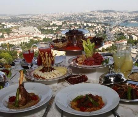 The Plaza Hotel İstanbul’da unutulmaz iftarlar