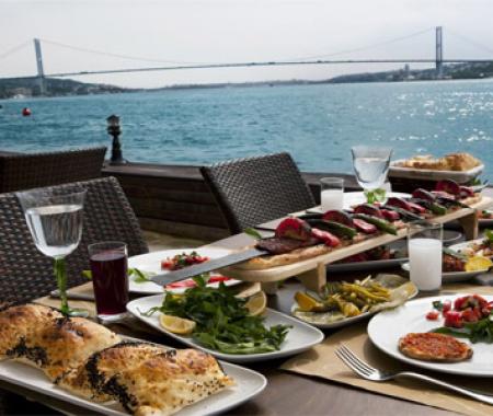 Turistler için İstanbul hem sanat hem kebap