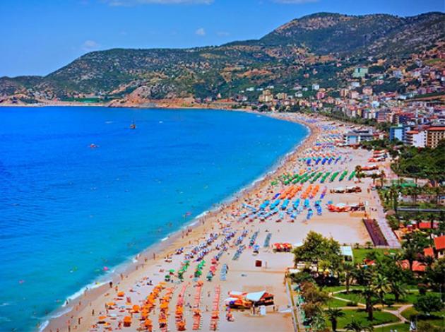 Turizm başkentinde tek başkonsolosluk az değil mi?
