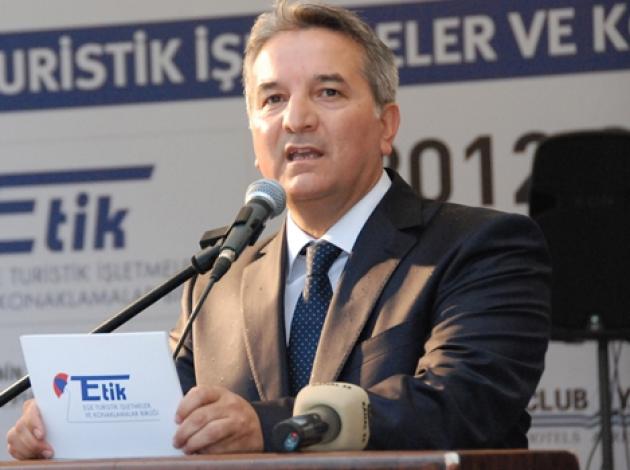 Turizmcileri şemsiye, şezlong kiralayanlarla aynı kefeye koymayın