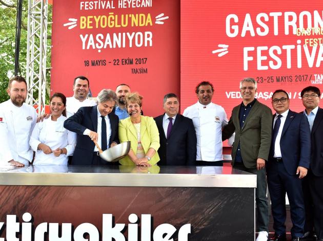 Türk ve dünya mutfağının lezzetleri Beyoğlu’nda