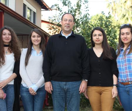 Üniversiteliler Burhan Sili’yi terletti