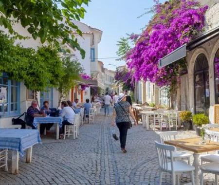 Ünlü tatil beldesi trafiğe kapatılıyor 