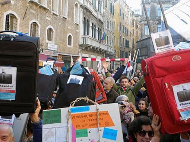 Venedik'te 'Turist istemiyoruz' protestosu