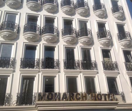 White Monarch Hotel gün sayıyor