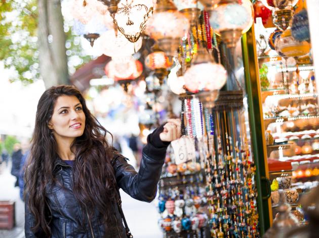 Yabancı turist nihayet elini cebine attı