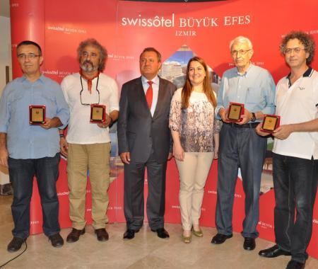Zaman tünelinde, Büyük Efes Oteli